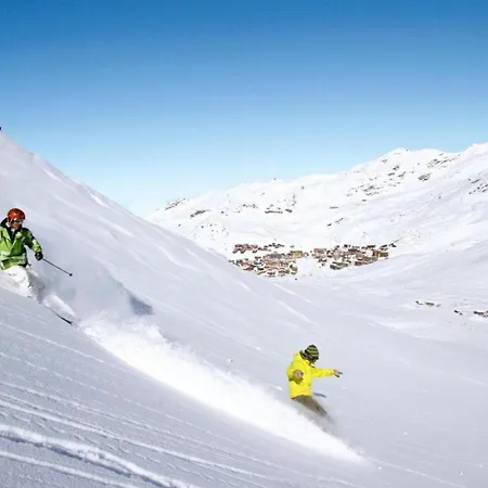 In French Alps, Savoyard Charm Appartement *